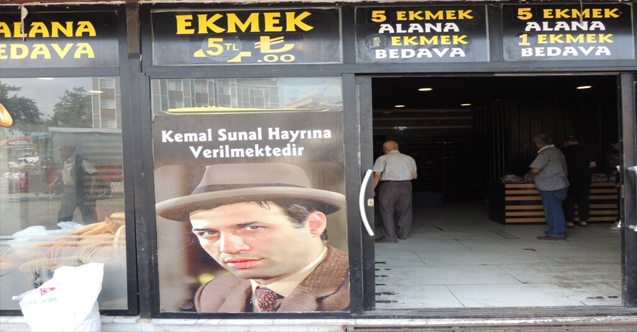 Kemal Sunal sevenlerine ekmek bedava