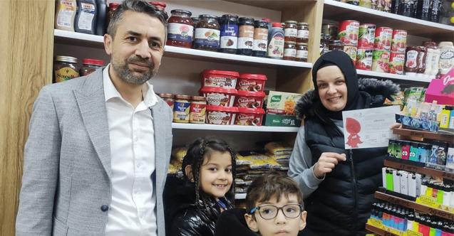 Harçlıklar ‘askıda ekmek’ için birikti