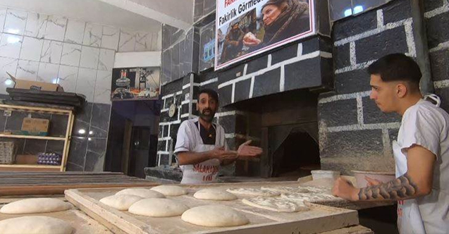 Diyarbakır’da Eski Bir Gelenek Yeniden Hayat Buldu: Un Getirene Ekmek
