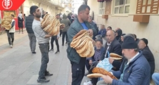 Batmanlı fırıncı 30 yıllık geleneği devam ettiriyor