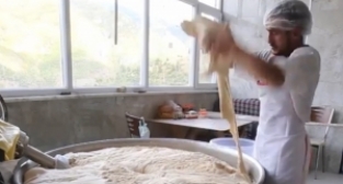 Bu ekmek, 100 yıllık ekşi maya ile yapılıyor