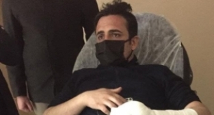 Halk Ekmek büfesi tartışmasında Zabıta'nın eli yarıldı!