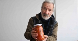 Ata tohumlarını ücretsiz dağıtıyor