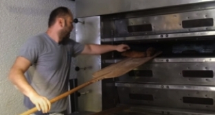 Unlu Mamul ruhsatı ile korsan ekmek...