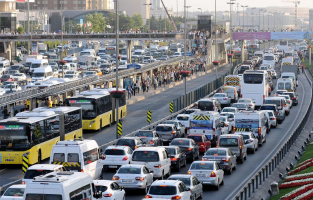 İstanbul'da kademeli mesai başladı