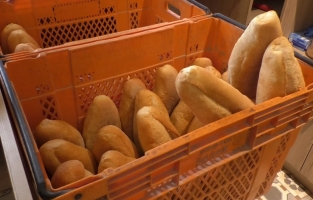 Ekmek zammı geri alındı