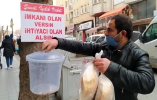 Kütahya'da bir grup esnaf, 'Askıda ekmek' uygulaması başlattı