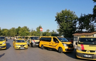İstanbul'da taksi, minibüs ve dolmuşlara zam