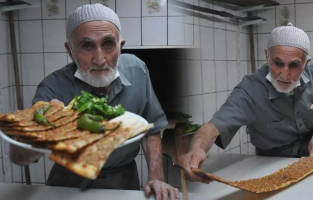 65 yıldır fırının başında etli ekmek pişiriyor