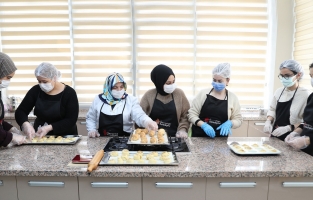 Yüzlerce insan meslek sahibi oluyor! Eğitimler başladı