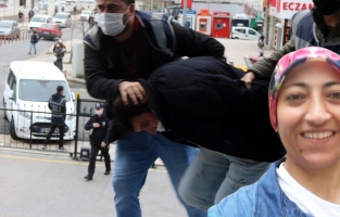 İndirim istediği dönerci kadını öldürdü!