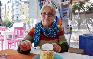 Çölyak hastası olunca 'glutensiz' pastane açtı