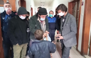 Ekmek arasından para çıktı, gören şaşkına döndü