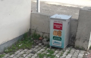 İsrafa karşı bayat ekmek kutusu