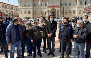 Konya'da esnaf Valilik önünde toplandı: Bıktık artık bıktık!