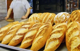 Ekmeğin gramajı ve fiyatı yükseldi