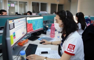 Tam kapanmada 2 kat arttı! 'Ekmek alabilir miyim?' diye arıyorlar