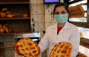 Ramazan pidesinin gramajı düştü, fiyatı aynı kaldı