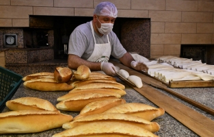 Fırıncılar bayramda da günde 18 saat alın teri döktü