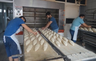 Kastamonu'da çamurdan temizlenen fırında ekmek üretimine başlandı