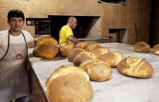 200 gram ekmeğin fiyatı 25 kuruş artırıldı