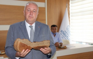 Belediyenin siyez buğdayları ekmek oldu