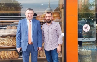 Erdoğan Çetin, Ataşehir'de patlama meydana gelen fırını ziyaret etti