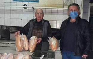 10'larca aileye yardım sağlıyorlar