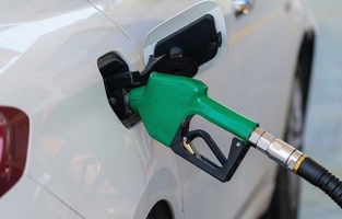 Akaryakıt fiyatları çıldırdı! Motorine dev zam geliyor