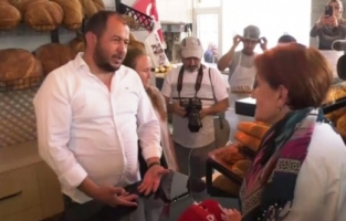 Fırıncı: İnsanlar 5 ekmek alırken 15 lira para veriyor, zorlanıyorlar