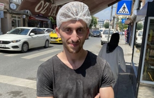 Şaşkına çeviren olay! Fatih'te otomobil çarpan fırıncı: biz 9 canlıyız