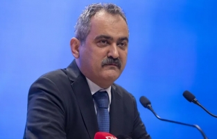 Bakan Özer: Benim derdim ekmek üretmek değil!