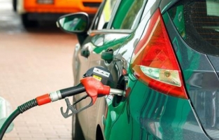 Akaryakıta indirim gözüktü: Motorine gelecek indirim fiyatı