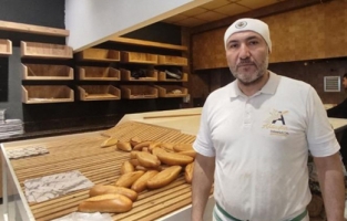 Depremzedeler için Ukrayna'dan döndü! Ekmek üretmeye başladı