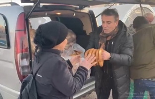 İstanbul fırıncısı, Hatay'da kandil simidi ve ekmek dağıttı