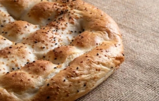 İBB Halk Ekmek, Ramazan pidesinin gramajını düşürdü fiyatı yükseltti