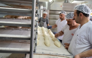 Kars'ta Halk Ekmek Fabrikası hizmete açıldı
