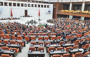 Esnaf, emeklilikte prim gün sayısının düşürülmesi için Meclis'in açılmasını bekliyor