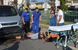 Fırın çalışanı kazada yaralandı