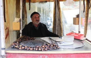 Pişmiş kestane tezgaha düştü
