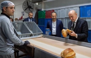 İzmir'de 85 bin halk ekmeğin 35 bini fırıncıdan alınıyor