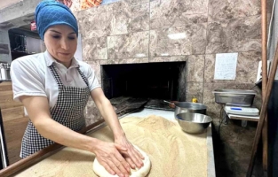 Ankara'nın pide ustası kadın...