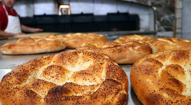 Kütahya'da Ramazan Pidesi Mesaisi: Fırıncılar İkiye Bölündü!