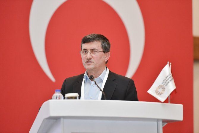Sarıhan'dan sektöre 18 aylık destek çağrısı
